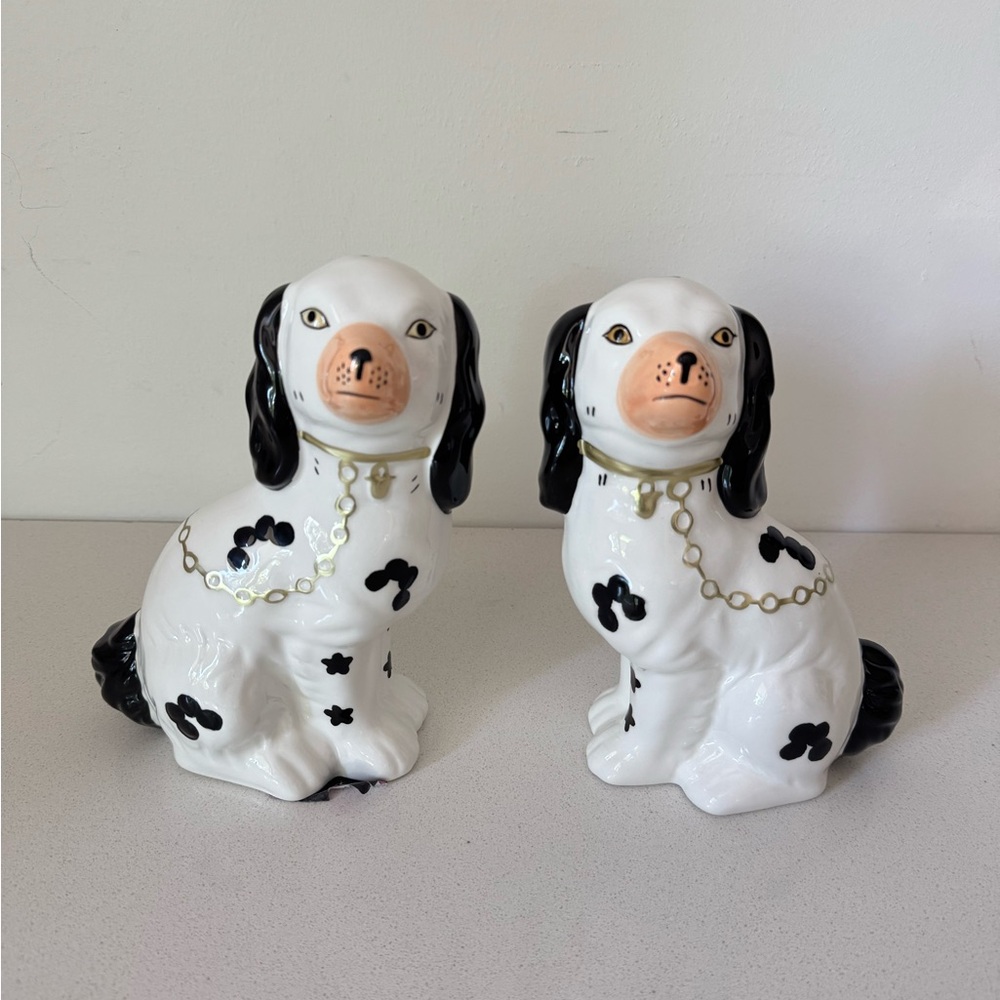 NWOT Pair of Staffordshire style Ceramic Cavalier King Charles Spaniel Dogs